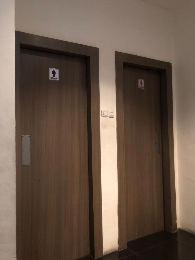 Hotel Aruni Ancol Джакарта Екстериор снимка
