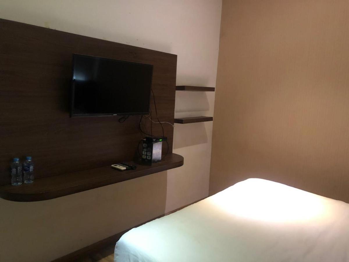 Hotel Aruni Ancol Джакарта Екстериор снимка